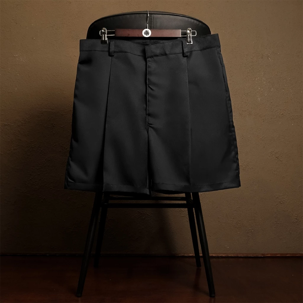 Black Bermuda Pants_3 Black Bermuda Pants